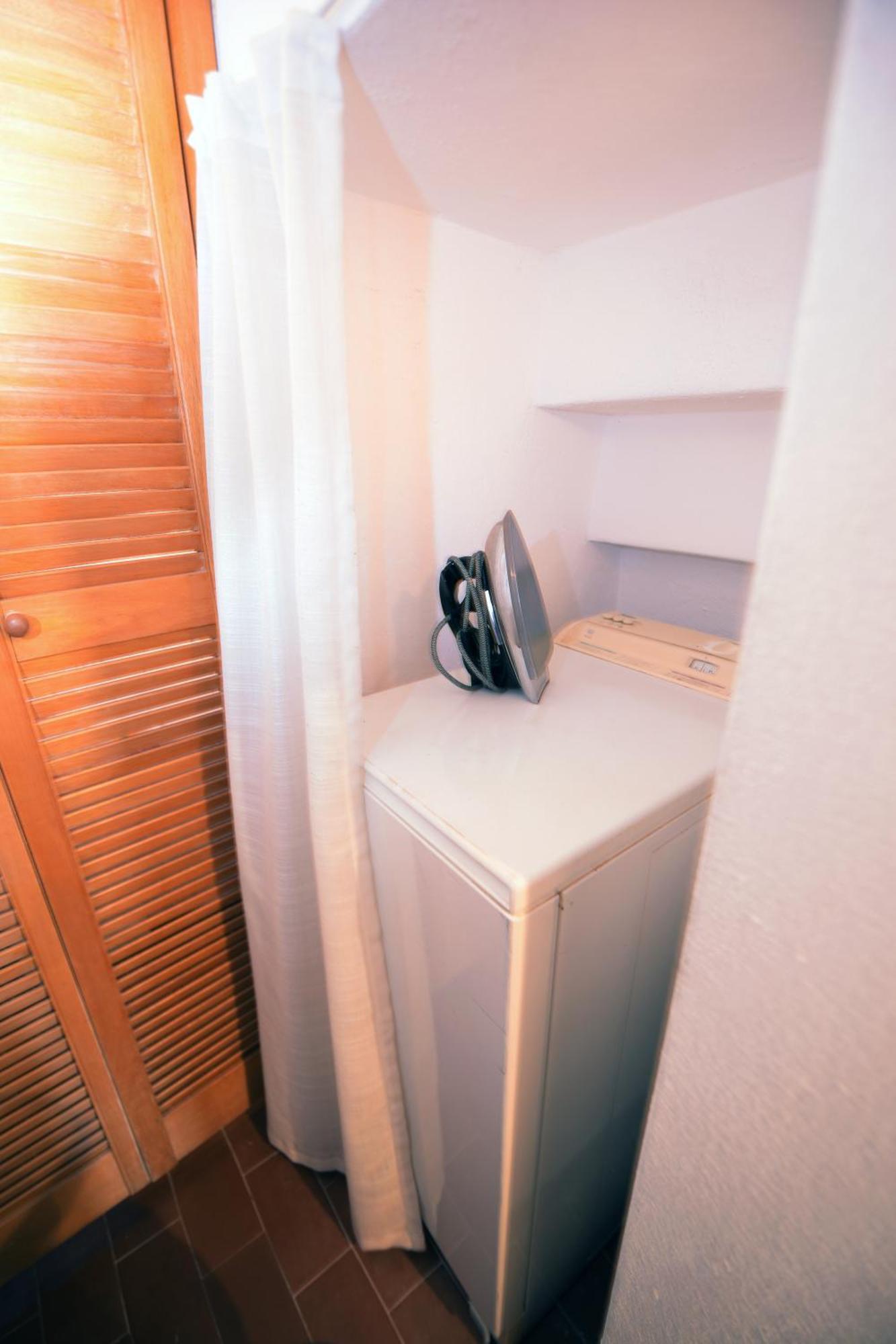 Hikers' Nest With Sea View Apartment Сан Роко Екстериор снимка