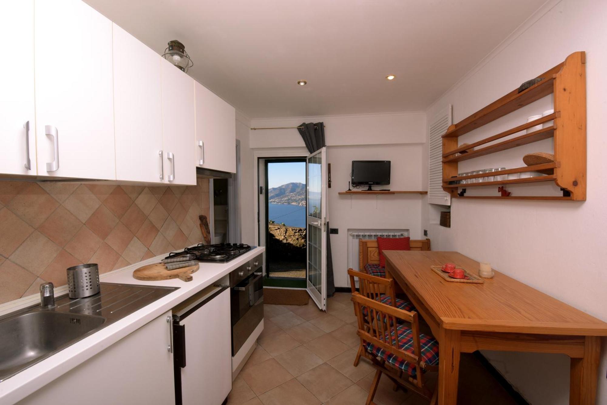 Hikers' Nest With Sea View Apartment Сан Роко Екстериор снимка