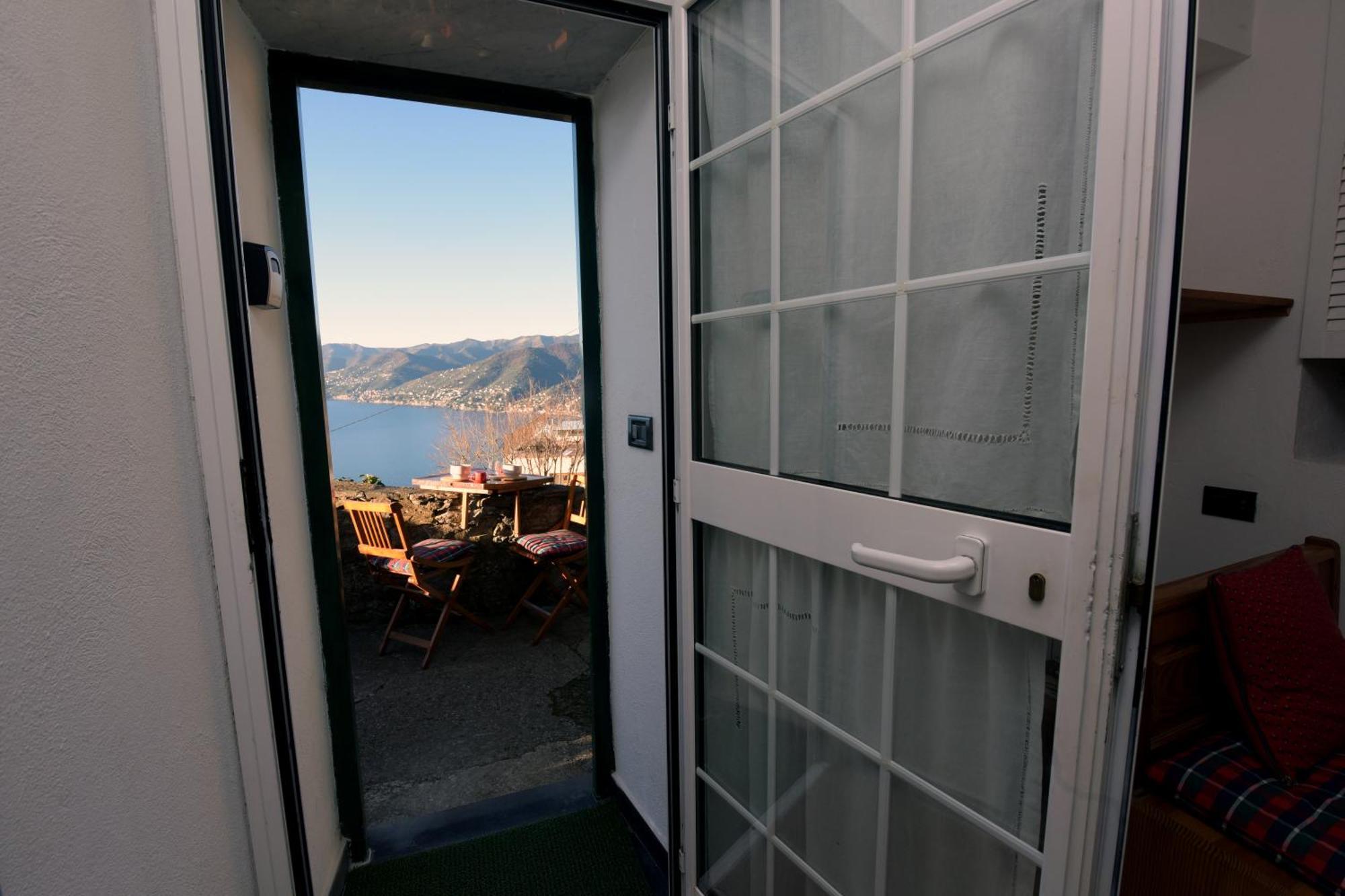 Hikers' Nest With Sea View Apartment Сан Роко Екстериор снимка