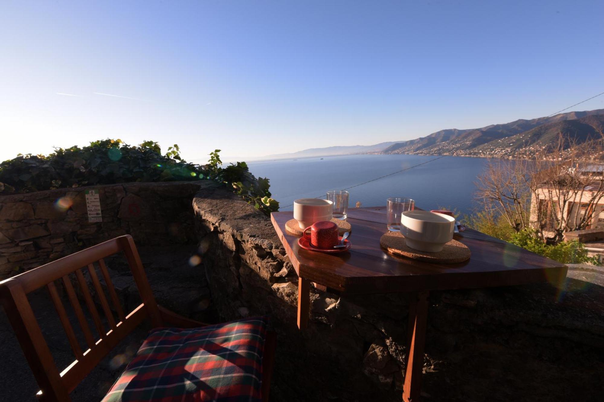 Hikers' Nest With Sea View Apartment Сан Роко Екстериор снимка